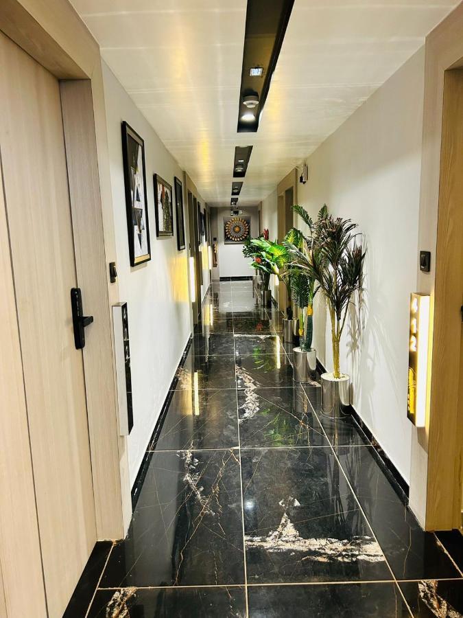 Hotel Marigold Naroda أحمد أباد المظهر الخارجي الصورة